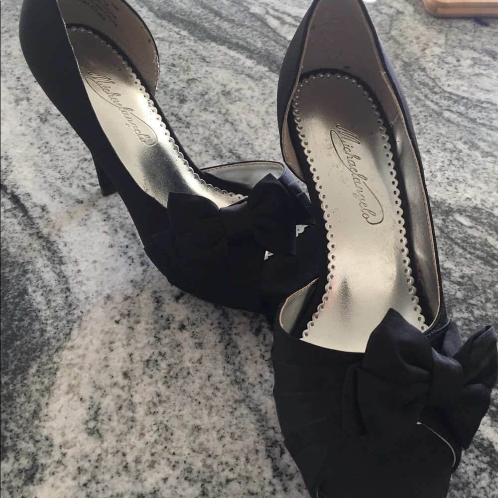 Mirabelle shoes on black from David’s Bridal - Picture 2 of 8